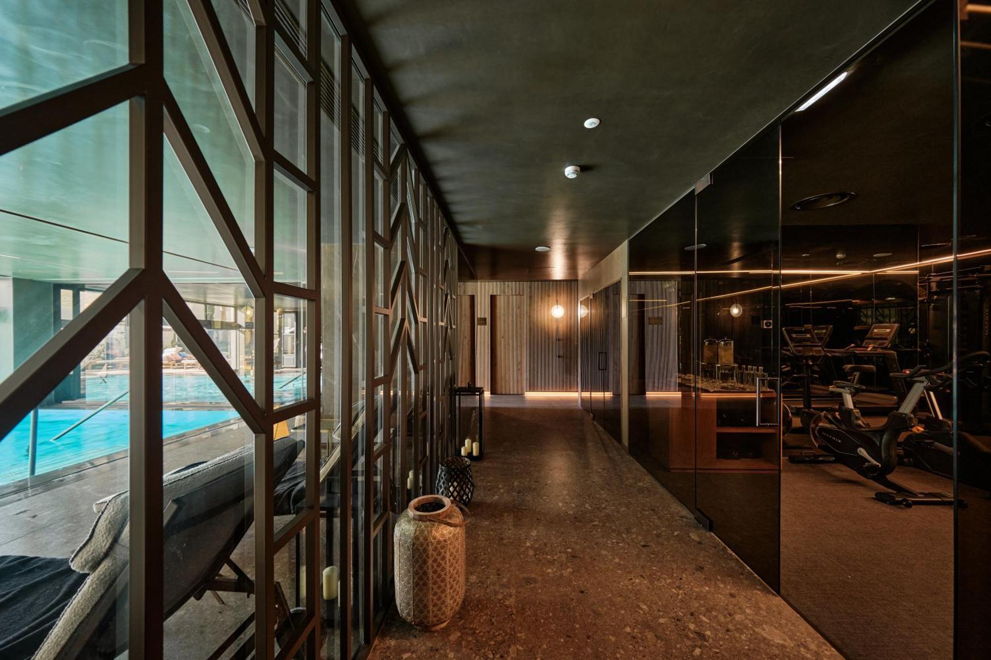 Ga Palace Hotel & Spa, A Xixth-Century Villa Porto Zewnętrze zdjęcie The gym at The Standard East Village