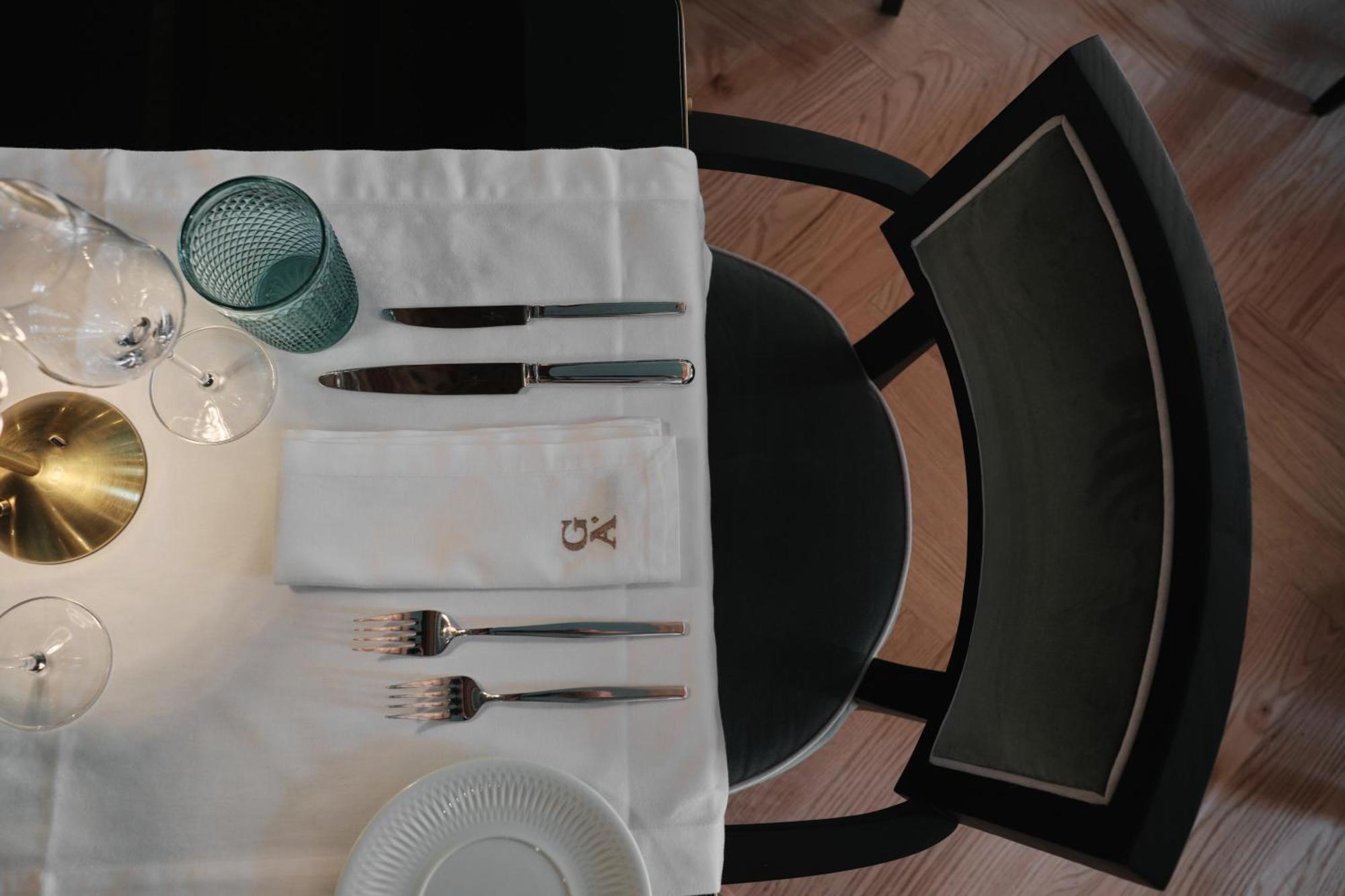 Ga Palace Hotel & Spa, A Xixth-Century Villa Porto Zewnętrze zdjęcie A place setting at a restaurant
