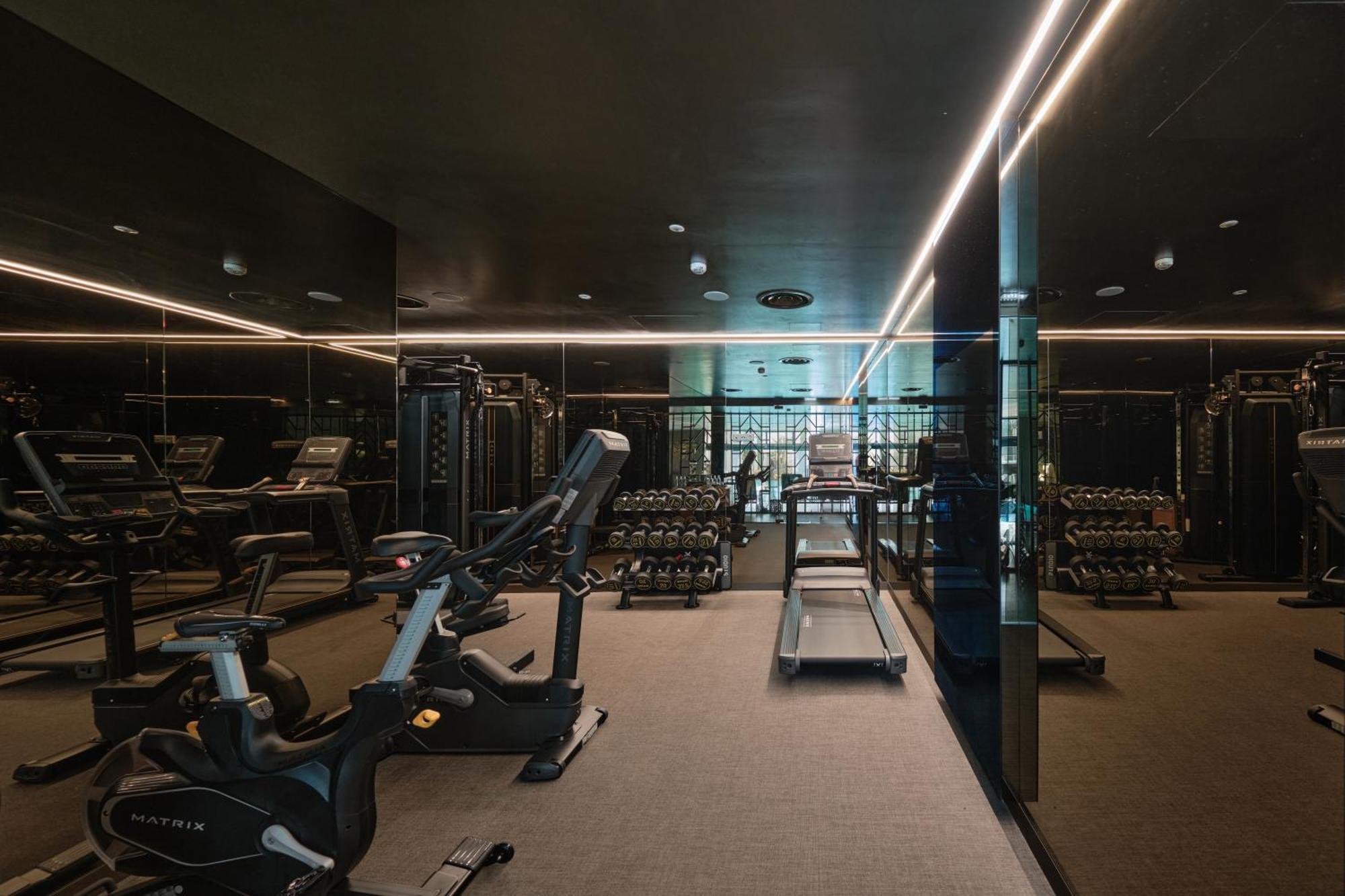 Ga Palace Hotel & Spa, A Xixth-Century Villa Porto Zewnętrze zdjęcie The gym at The Standard East Village